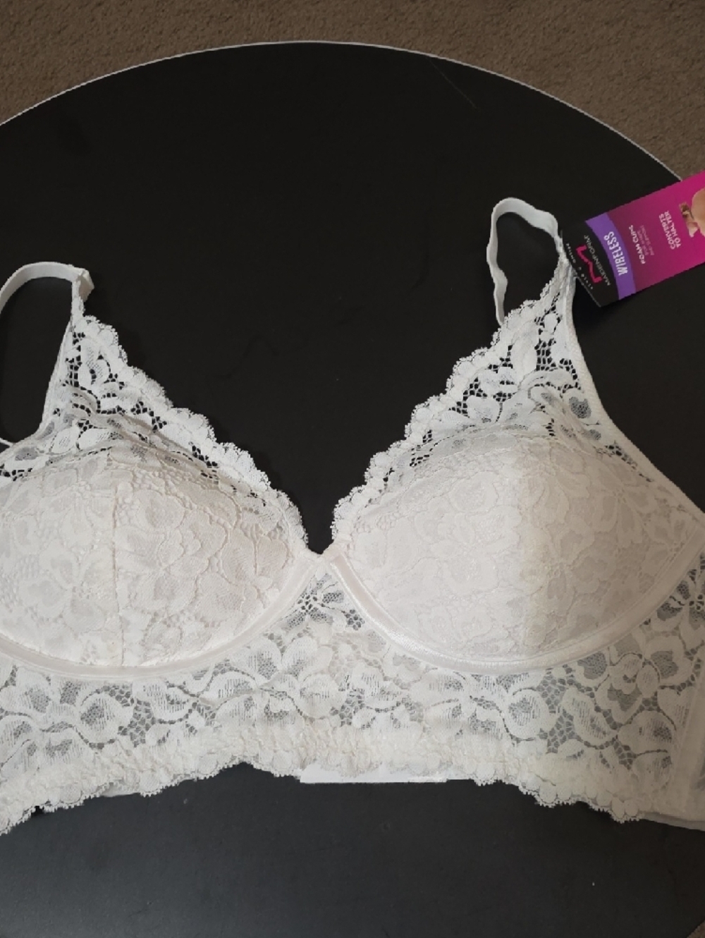 Maidenform White Lace Bralette with Floral Lace Detail No Wire - Picture 3 of 7